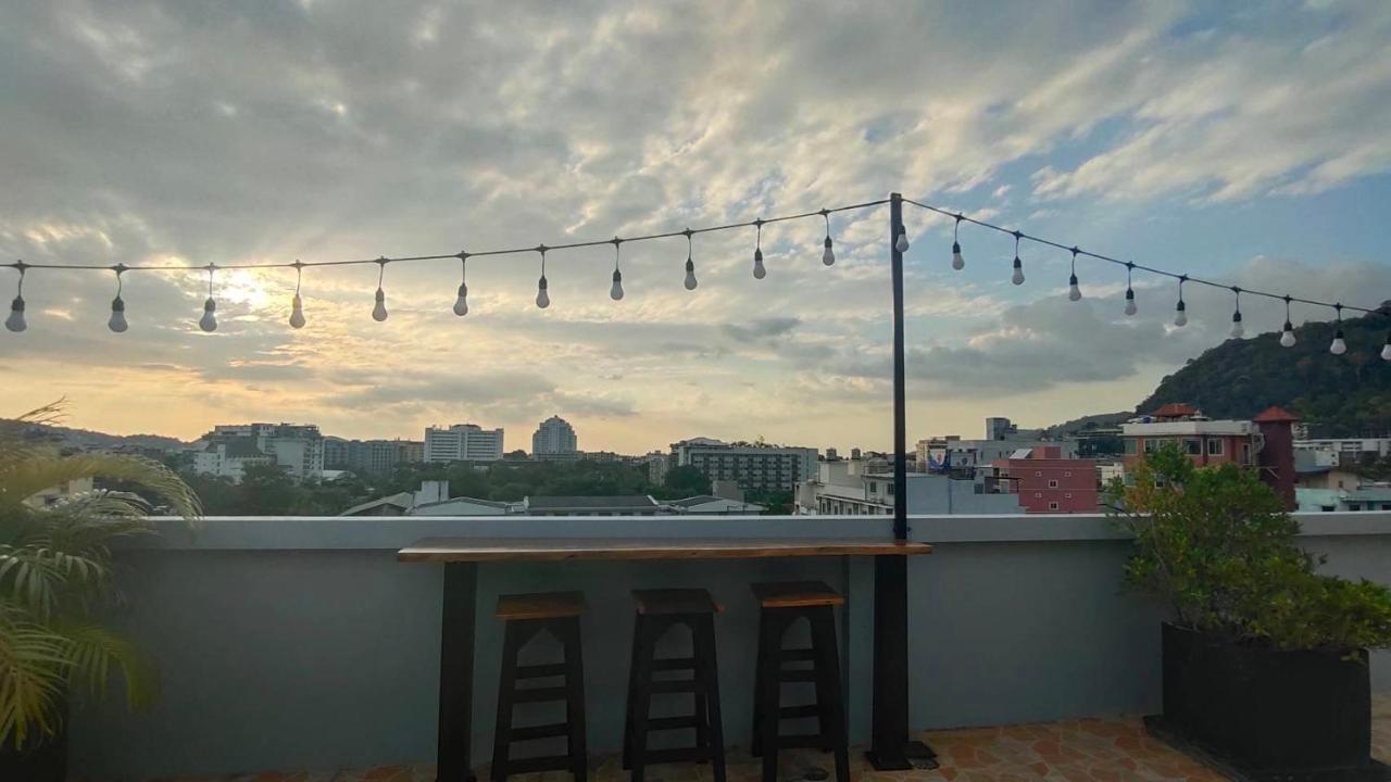 Hôtel Art Mansion Patong Phuket Thailand Extérieur photo